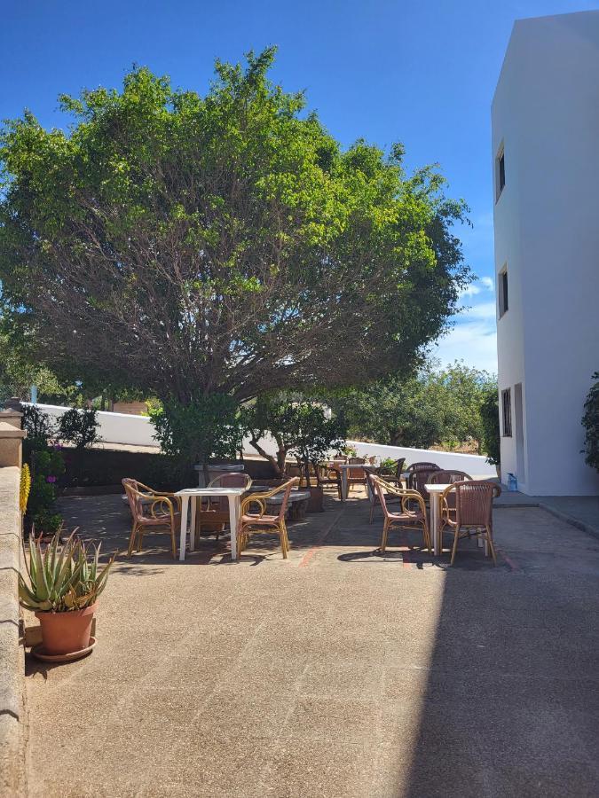 Apartamentos Mar Bella Es Cana Kültér fotó
