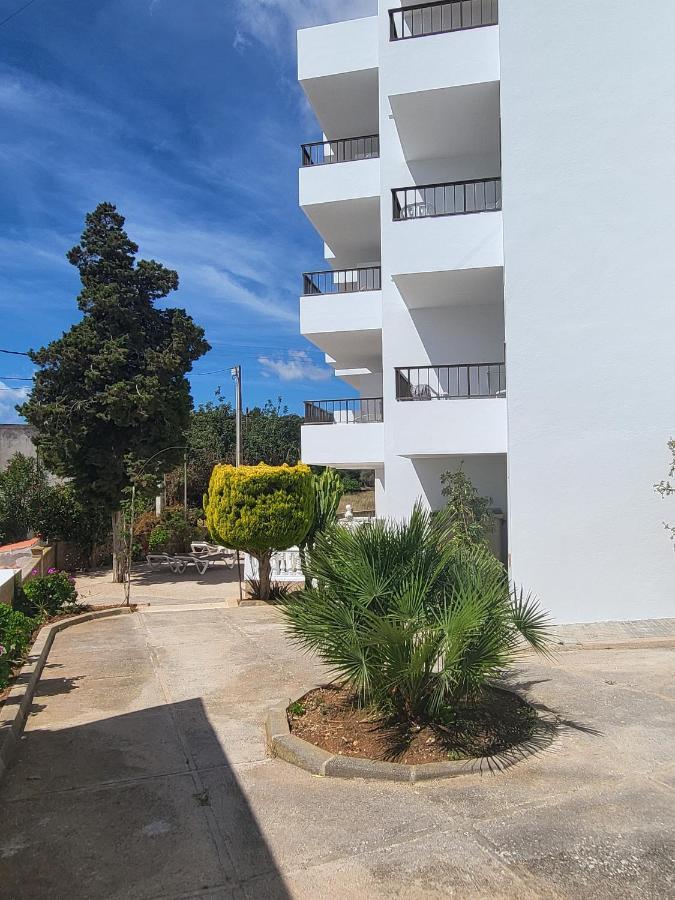 Apartamentos Mar Bella Es Cana Kültér fotó